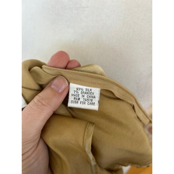 Vintage Y2K Cache Gold Silk Satin Lace Sequin Trim V-Neck Tank Top - Picture 4 of 8